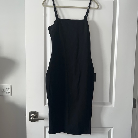 Lulus Dresses & Skirts - Lulus Paulina Black Bodycon Midi Dress